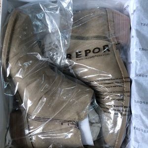 “DEDE natural” booties 🌿